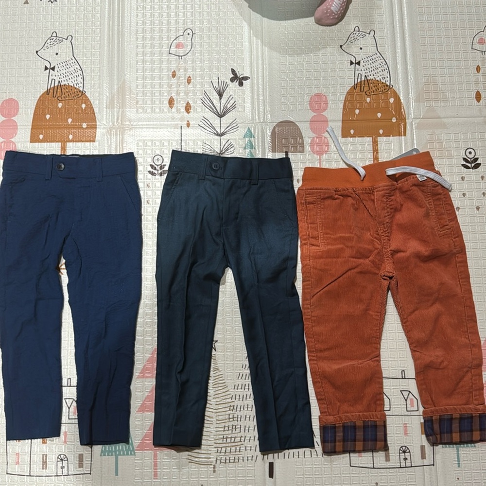 BOYS PANTS 3T. OPEN TO OFFERS